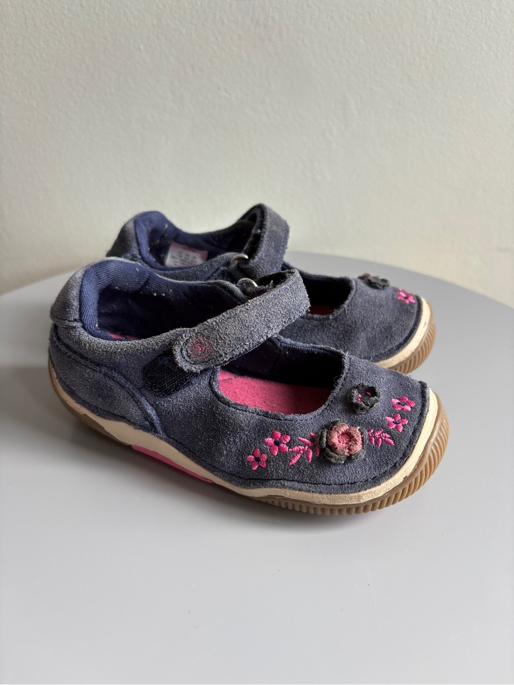 Stride Rite Navy Mary Jane Shoes with Pink Floral Embroidery, size 7.5